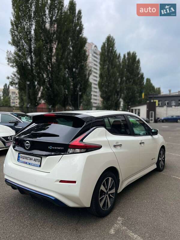 Хетчбек Nissan Leaf 2018 в Києві