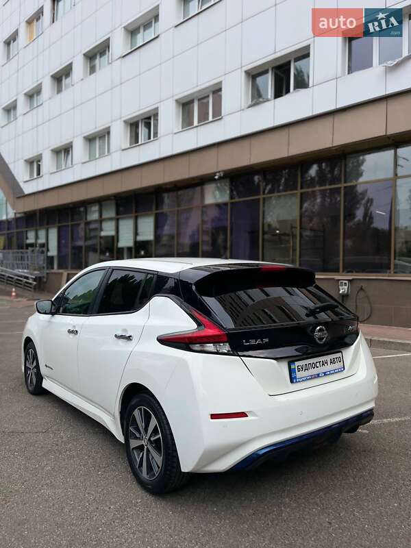 Хетчбек Nissan Leaf 2018 в Києві