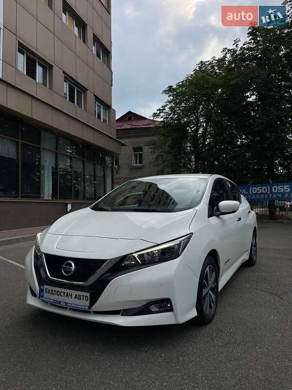 Хетчбек Nissan Leaf 2018 в Києві
