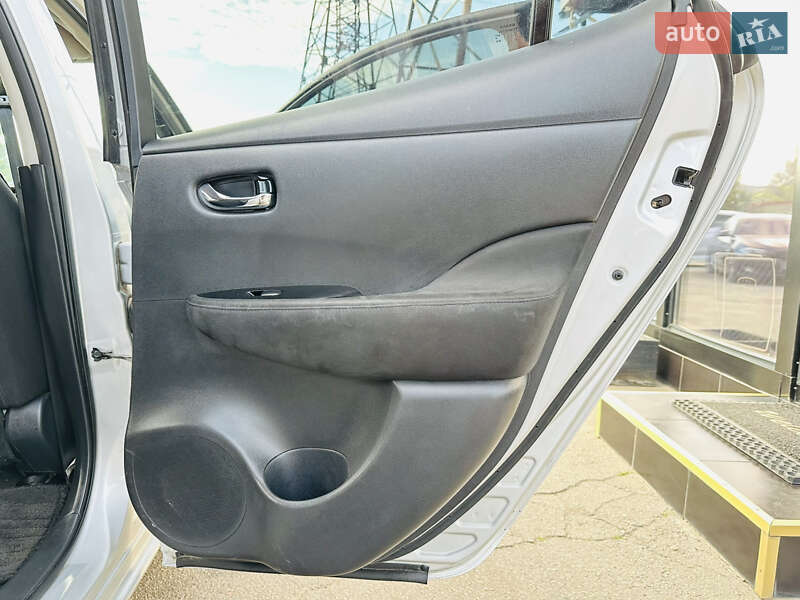 Хэтчбек Nissan Leaf 2015 в Харькове фото 22 Хэтчбек Nissan Leaf 2015 в Харькове