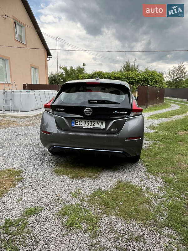 Хэтчбек Nissan Leaf 2019 в Шептицькому