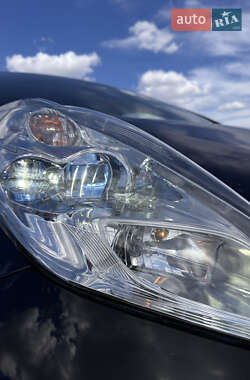 Хэтчбек Nissan Leaf 2014 в 