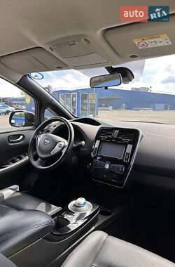 Хэтчбек Nissan Leaf 2014 в 
