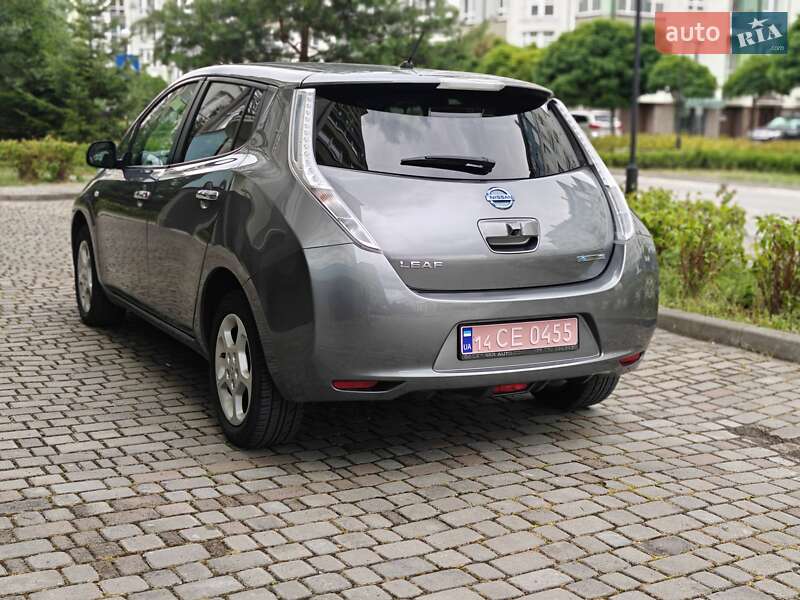 Хэтчбек Nissan Leaf 2015 в Ивано-Франковске