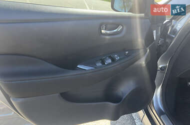 Хэтчбек Nissan Leaf 2022 в 