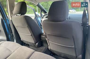 Хетчбек Nissan Leaf 2014 в 