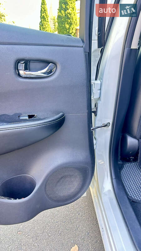 Хетчбек Nissan Leaf 2013 в Чорноморську