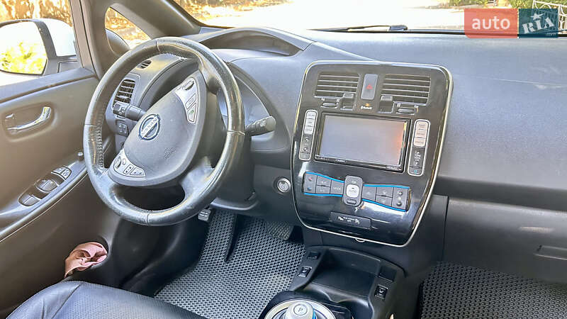 Хетчбек Nissan Leaf 2013 в Чорноморську