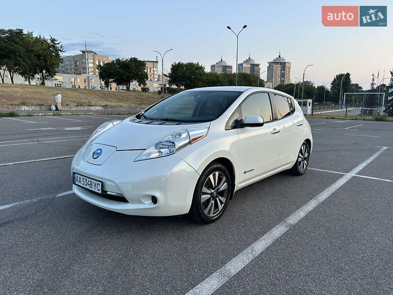 Хетчбек Nissan Leaf 2016 в Києві