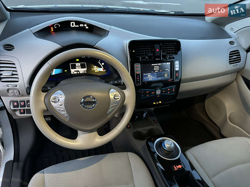 Хетчбек Nissan Leaf 2016 в Києві