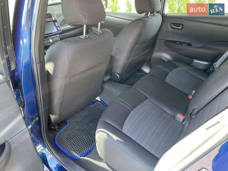 Хэтчбек Nissan Leaf 2021 в Ровно