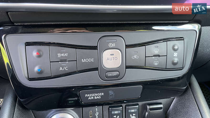 Хэтчбек Nissan Leaf 2021 в Ровно