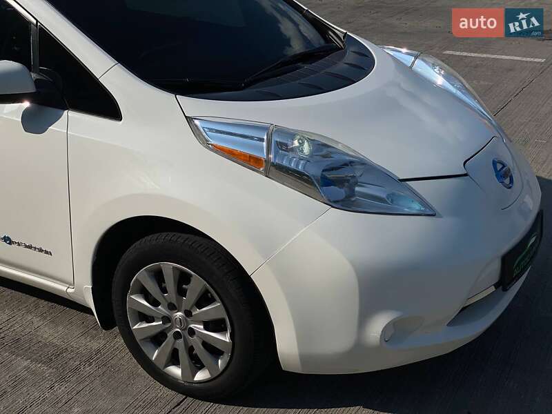 Хетчбек Nissan Leaf 2013 в Києві