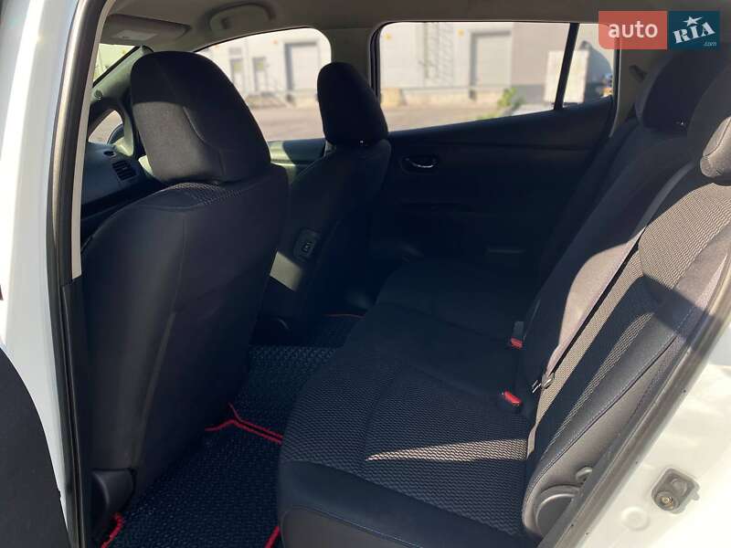 Хетчбек Nissan Leaf 2013 в Києві