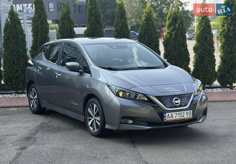 Хэтчбек Nissan Leaf 2019 в Киеве