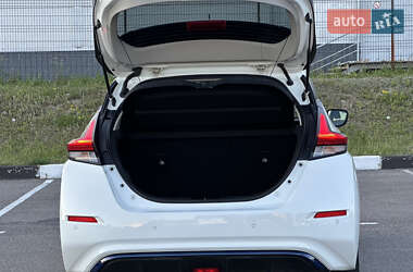 Хэтчбек Nissan Leaf 2020 в 