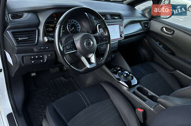 Хэтчбек Nissan Leaf 2020 в 
