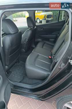 Хэтчбек Nissan Leaf 2015 в 