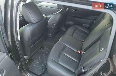 Хэтчбек Nissan Leaf 2015 в 