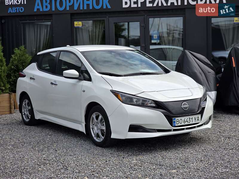 Хетчбек Nissan Leaf 2022 в Тернополі