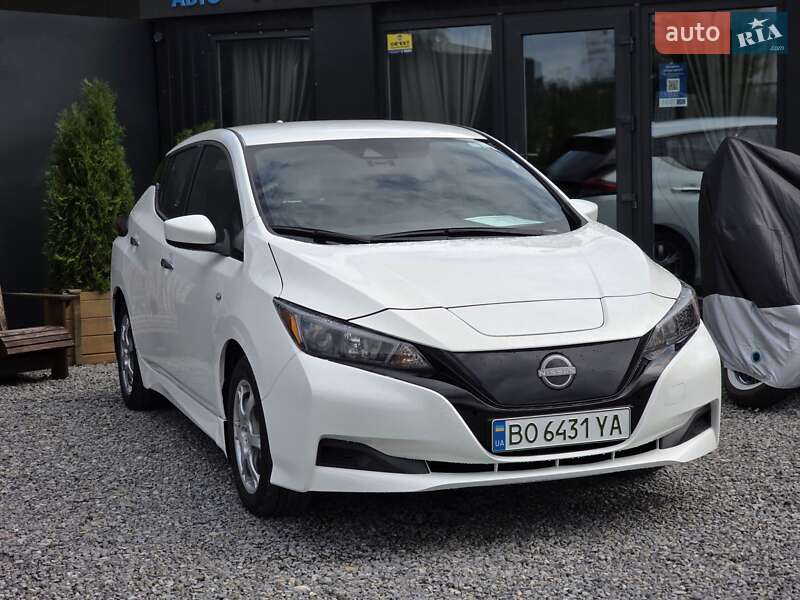 Хетчбек Nissan Leaf 2022 в Тернополі