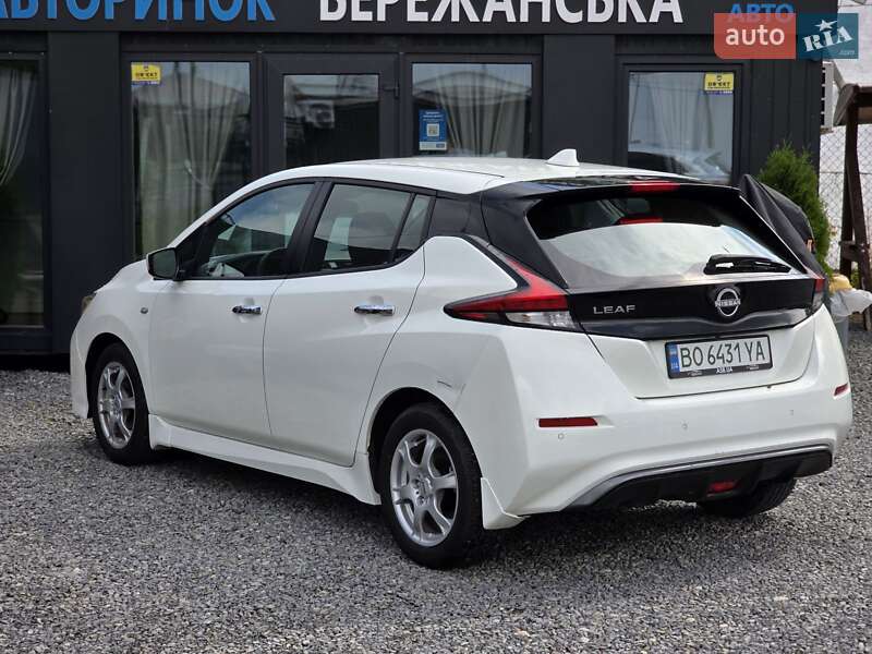 Хетчбек Nissan Leaf 2022 в Тернополі