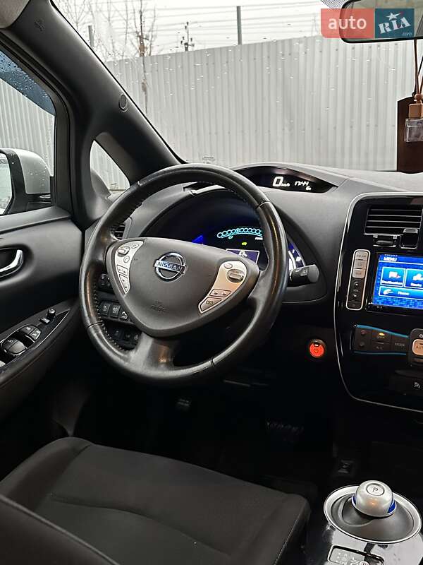 Хэтчбек Nissan Leaf 2014 в Белогородке