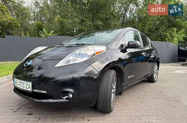 Хетчбек Nissan Leaf 2013 в Дніпрі