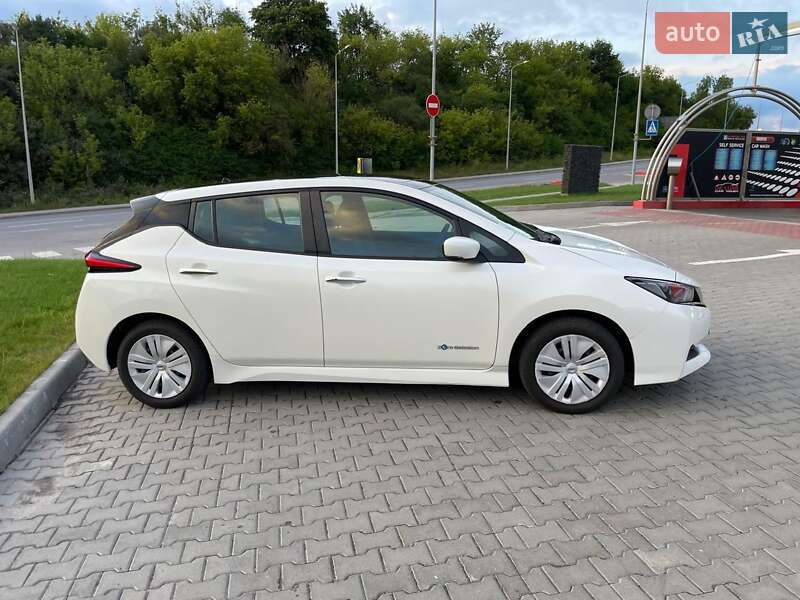 Хетчбек Nissan Leaf 2020 в Тернополі