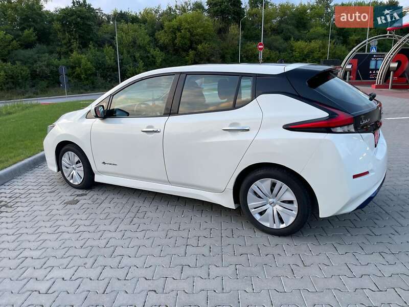 Хетчбек Nissan Leaf 2020 в Тернополі