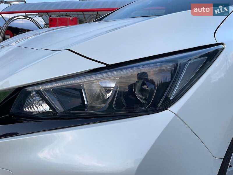 Хетчбек Nissan Leaf 2020 в Тернополі