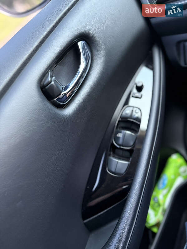 Хэтчбек Nissan Leaf 2018 в Черновцах