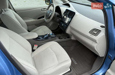 Хэтчбек Nissan Leaf 2012 в 
