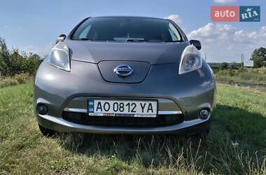 Хэтчбек Nissan Leaf 2015 в 