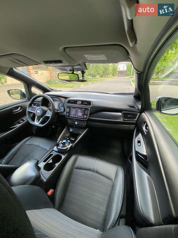 Хэтчбек Nissan Leaf 2020 в Ровно