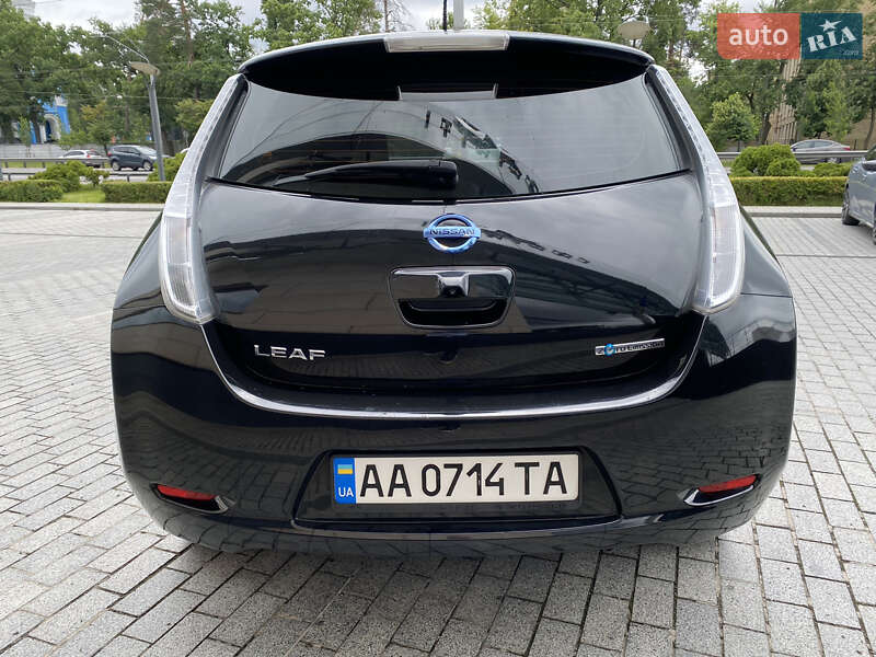 Хетчбек Nissan Leaf 2015 в Києві