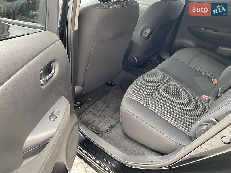 Хетчбек Nissan Leaf 2015 в Києві