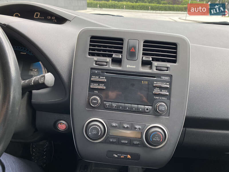 Хетчбек Nissan Leaf 2015 в Києві