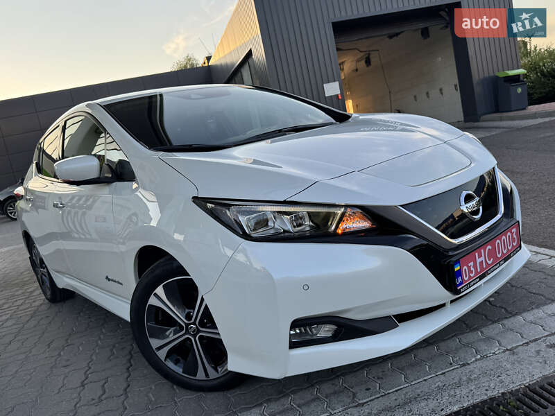 Хэтчбек Nissan Leaf 2018 в Дрогобыче
