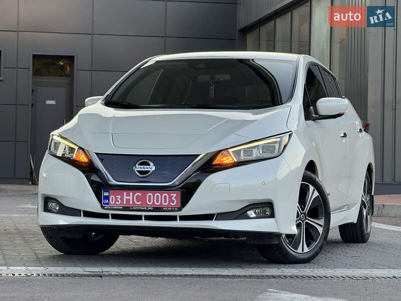 Хэтчбек Nissan Leaf 2018 в Дрогобыче