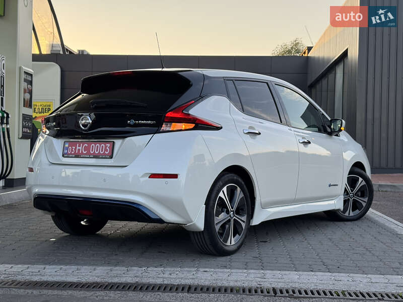 Хэтчбек Nissan Leaf 2018 в Дрогобыче