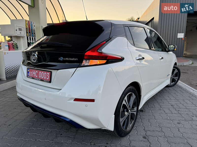 Хэтчбек Nissan Leaf 2018 в Дрогобыче