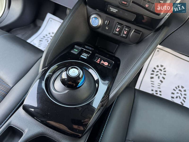 Хэтчбек Nissan Leaf 2018 в Дрогобыче