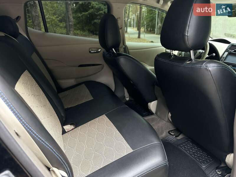 Хетчбек Nissan Leaf 2011 в Києві фото 18 Хетчбек Nissan Leaf 2011 в Києві