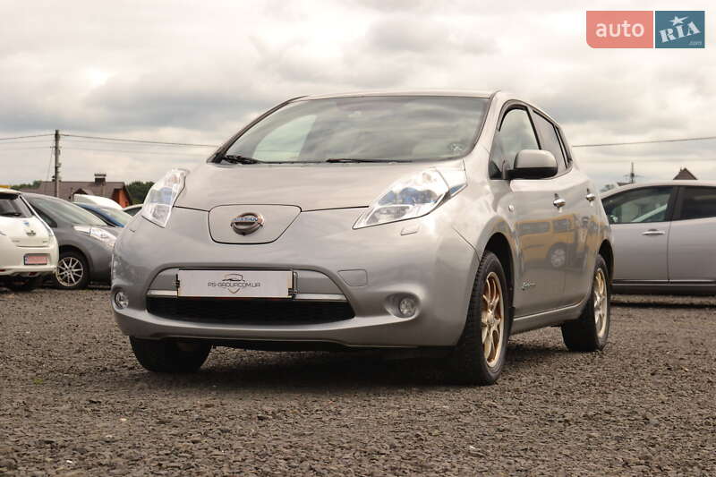 Хэтчбек Nissan Leaf 2015 в Луцке