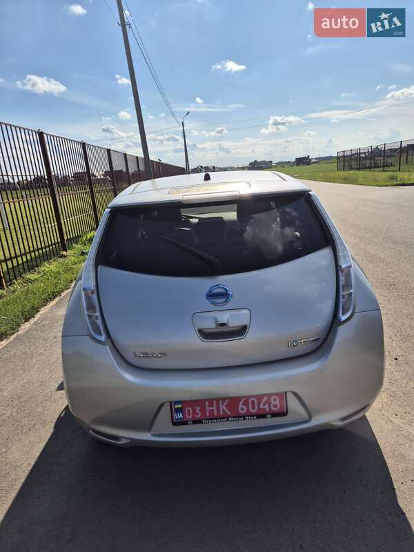 Хэтчбек Nissan Leaf 2012 в Луцке