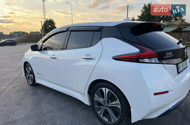 Хэтчбек Nissan Leaf 2019 в Полтаве