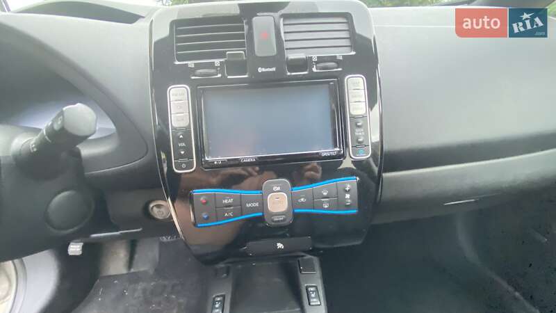 Хэтчбек Nissan Leaf 2014 в Киеве
