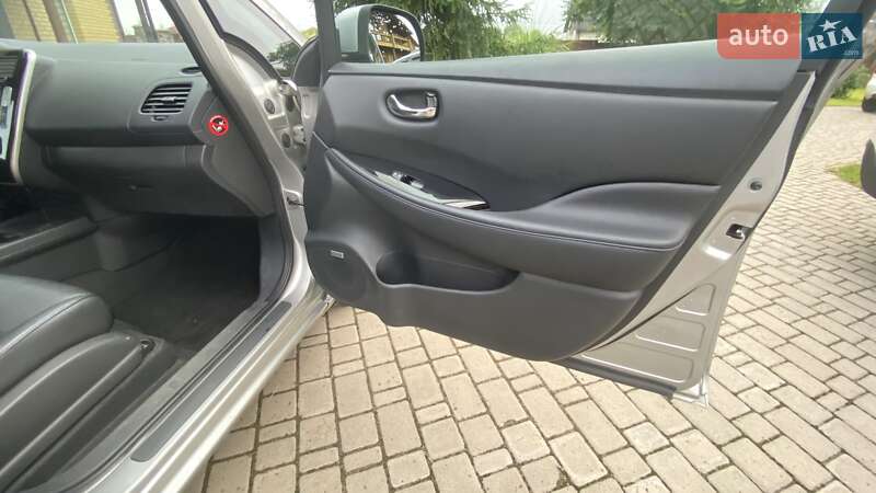 Хэтчбек Nissan Leaf 2014 в Киеве