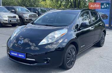 Хетчбек Nissan Leaf 2015 в Дніпрі